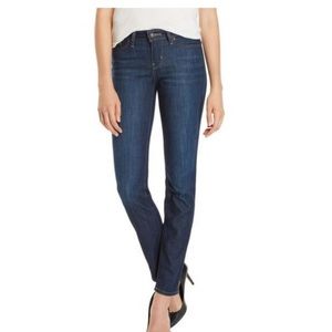 Levi’s 712 slim Jean, medium wash, size 25